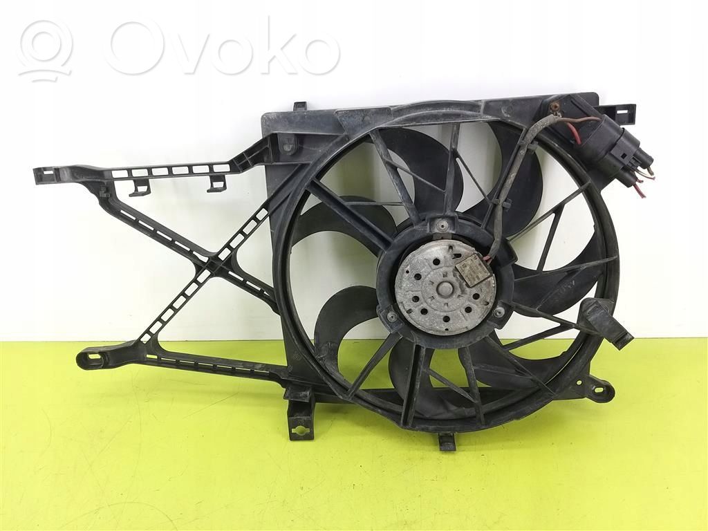 Opel Astra H Elektryczny wentylator chłodnicy 