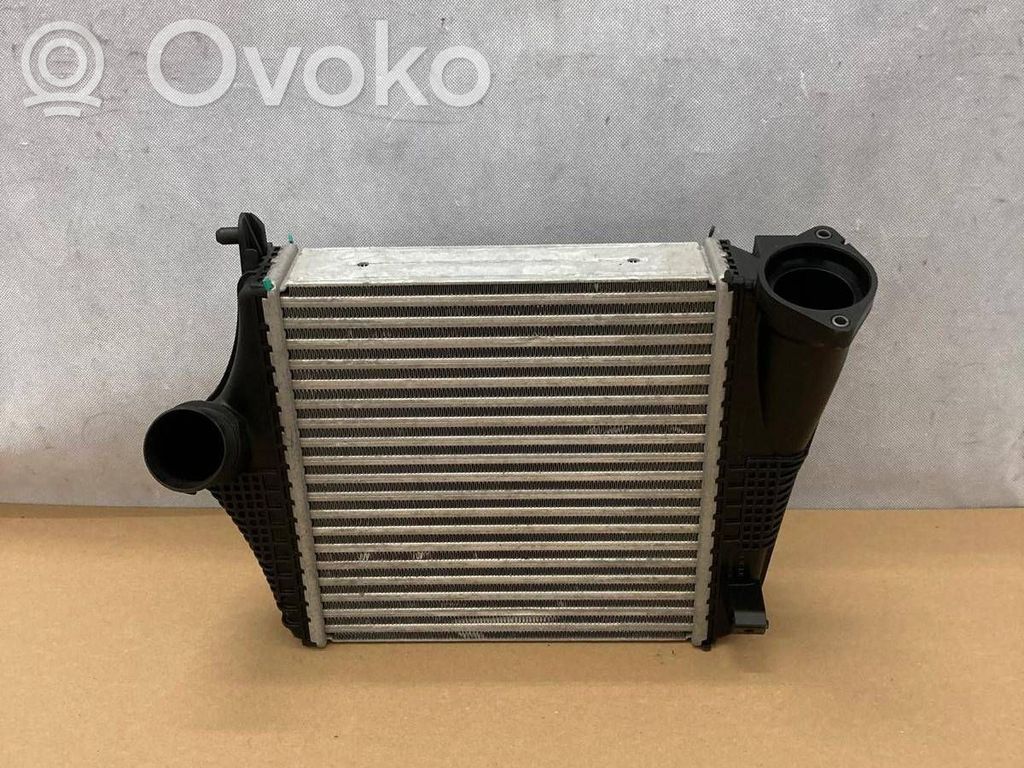 Audi Q7 4M Intercooler radiator 