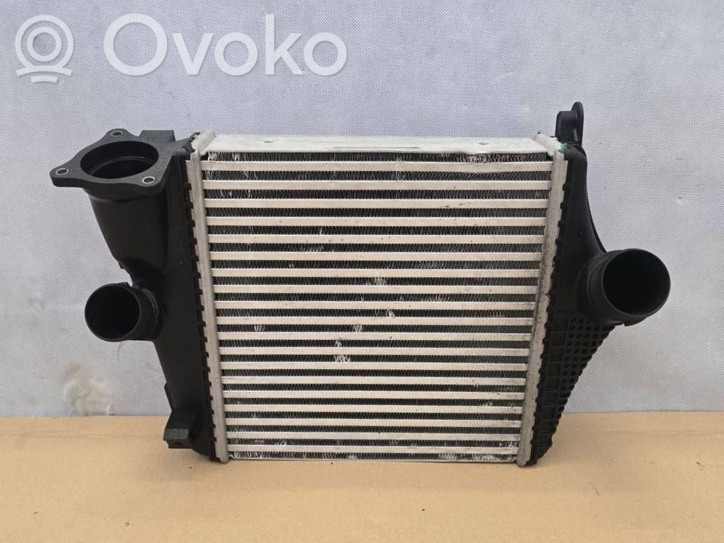 Audi Q7 4M Interkūlerio radiatorius 