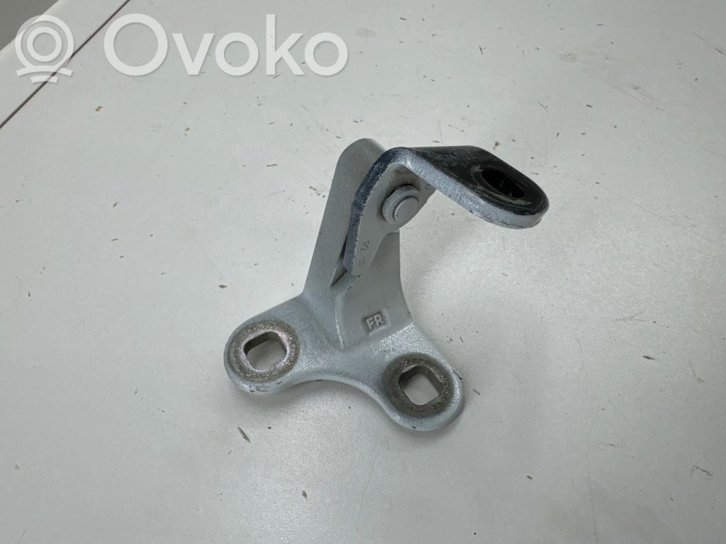 Front door lower hinge   162607600B