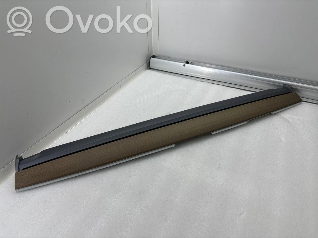 Tesla Model 3 Moldura del panel (Usadas) 