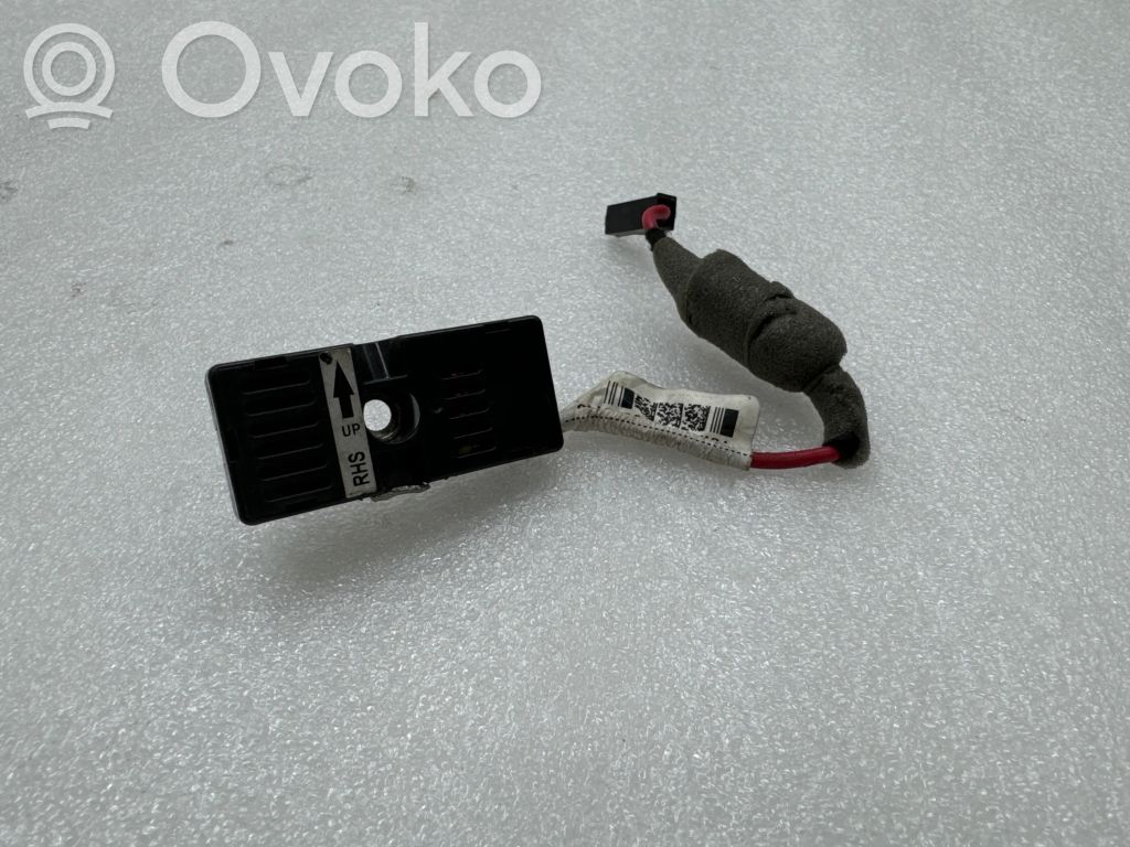 Tesla Model S Antenos stiprintuvas 