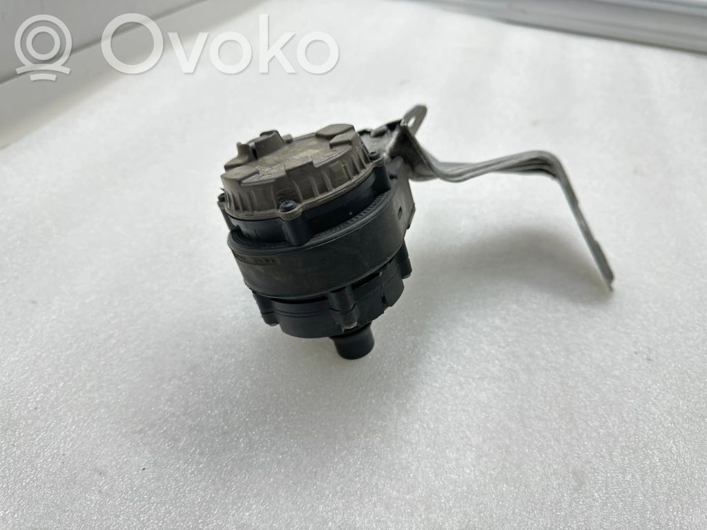 BMW X3 G01 Pompă electrică auxiliară lichid de răcire/apă 