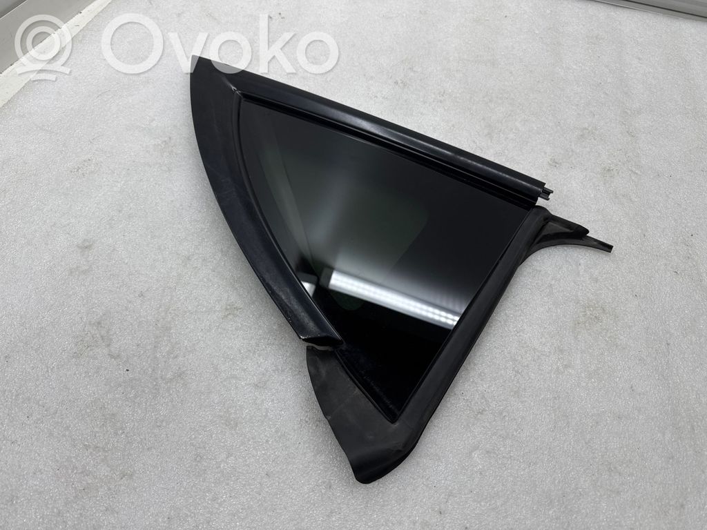 Tesla Model Y Fenêtre latérale vitre arrière 