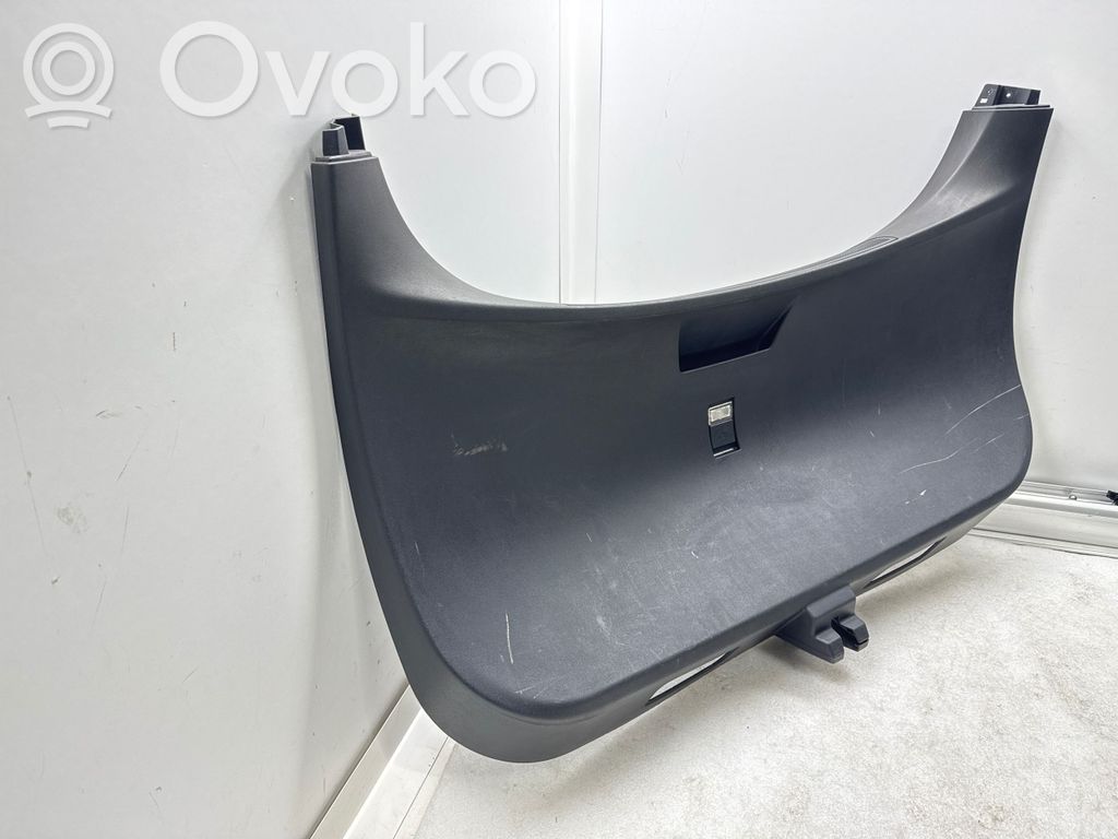 Tesla Model S Tailgate trim 