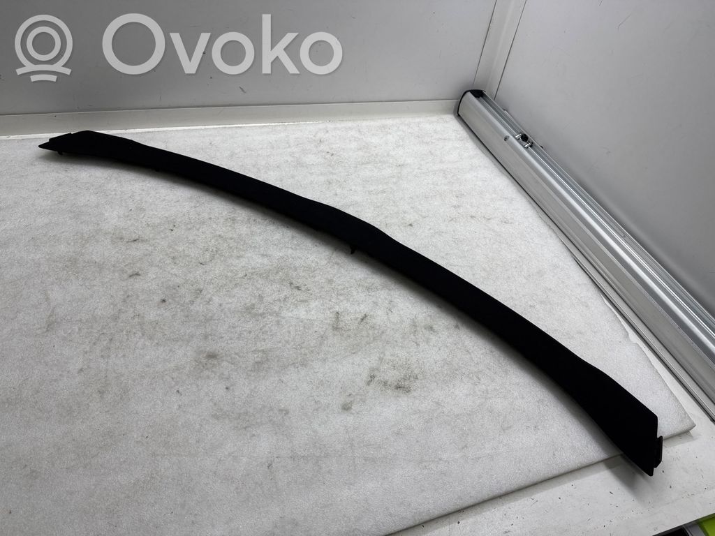 Tesla Model Y Centrinio garsiakalbio apdaila 
