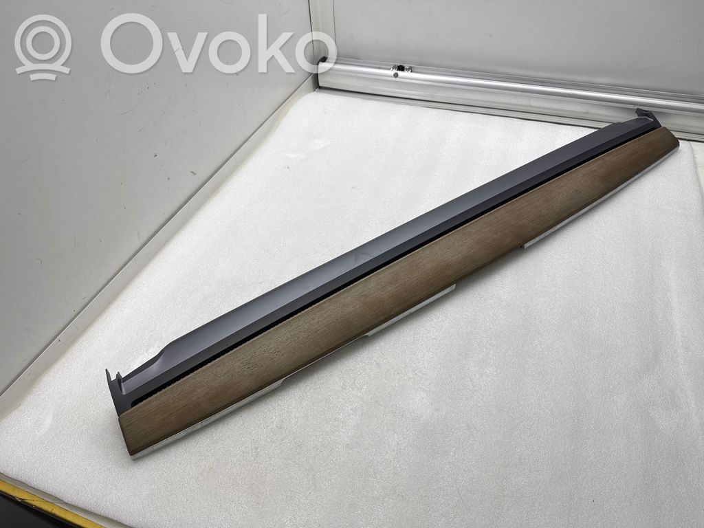 Tesla Model Y Ramka deski rozdzielczej 