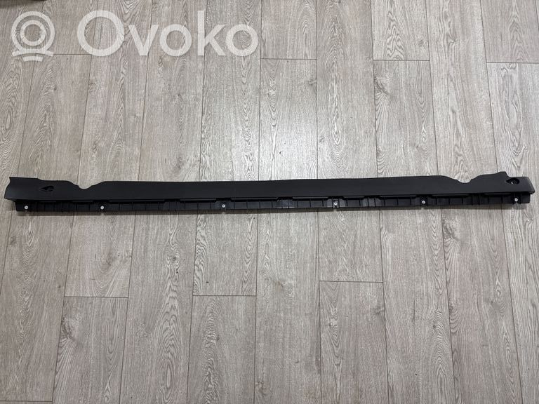 Tesla Model Y Próg 