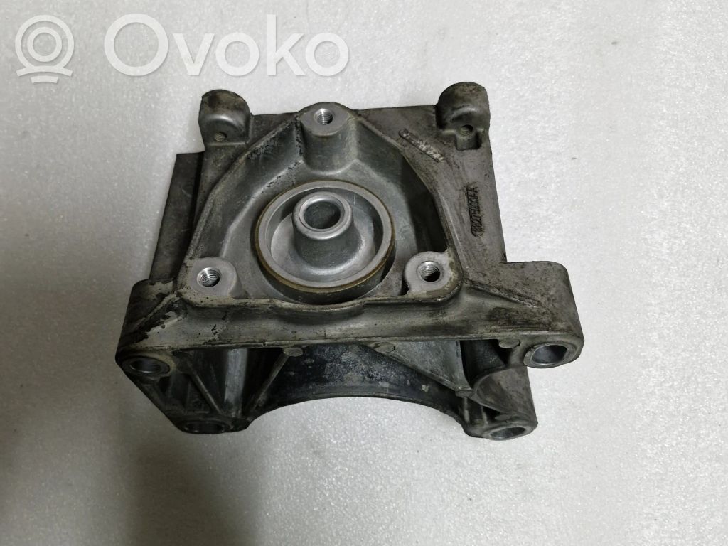 Dodge Durango Gearbox mounting bracket 