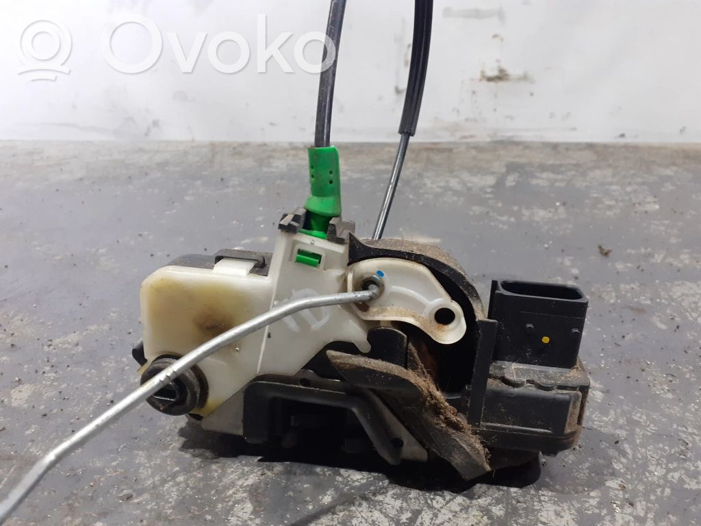 Opel Astra H Zamek drzwi tylnych 
