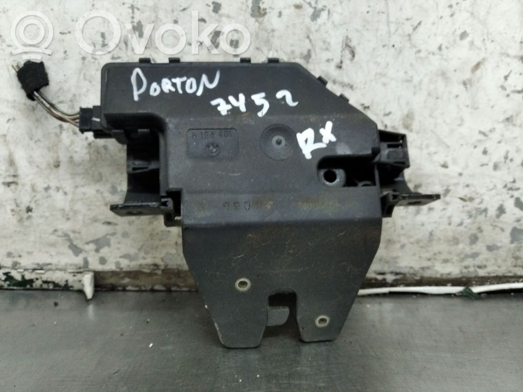 Tailgate lock latch   7452