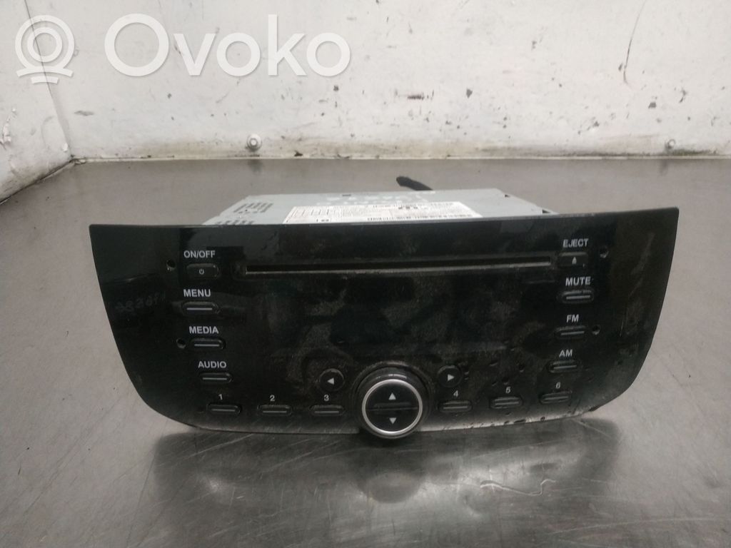 Fiat Punto (199) Radio / CD-Player / DVD-Player / Navigation 