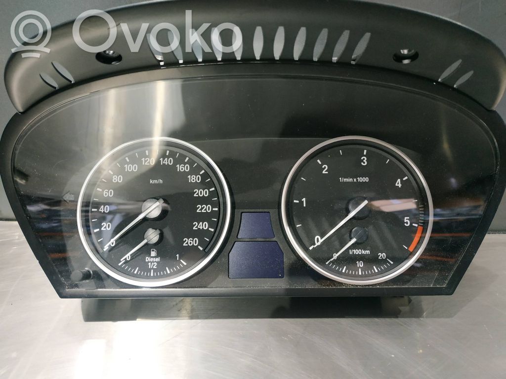BMW 5 E60 E61 Nopeusmittari (mittaristo) 