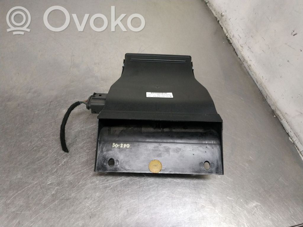 Muut ohjainlaitteet/moduulit   4E0819013