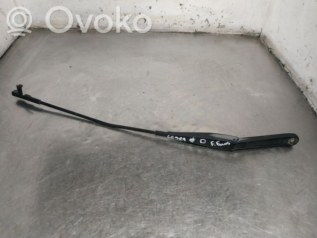 Front wiper blade arm   4M5117526CD