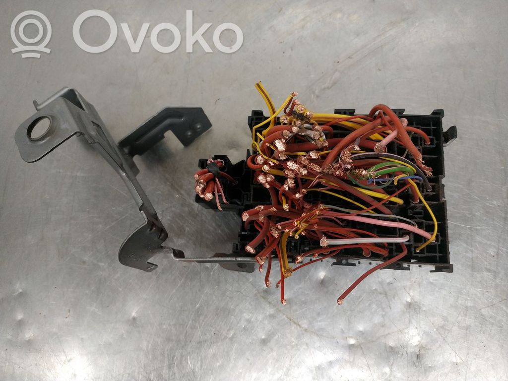 Dacia Sandero III Fuse module 
