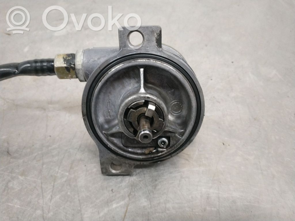 Opel Astra F Bomba de vacío 