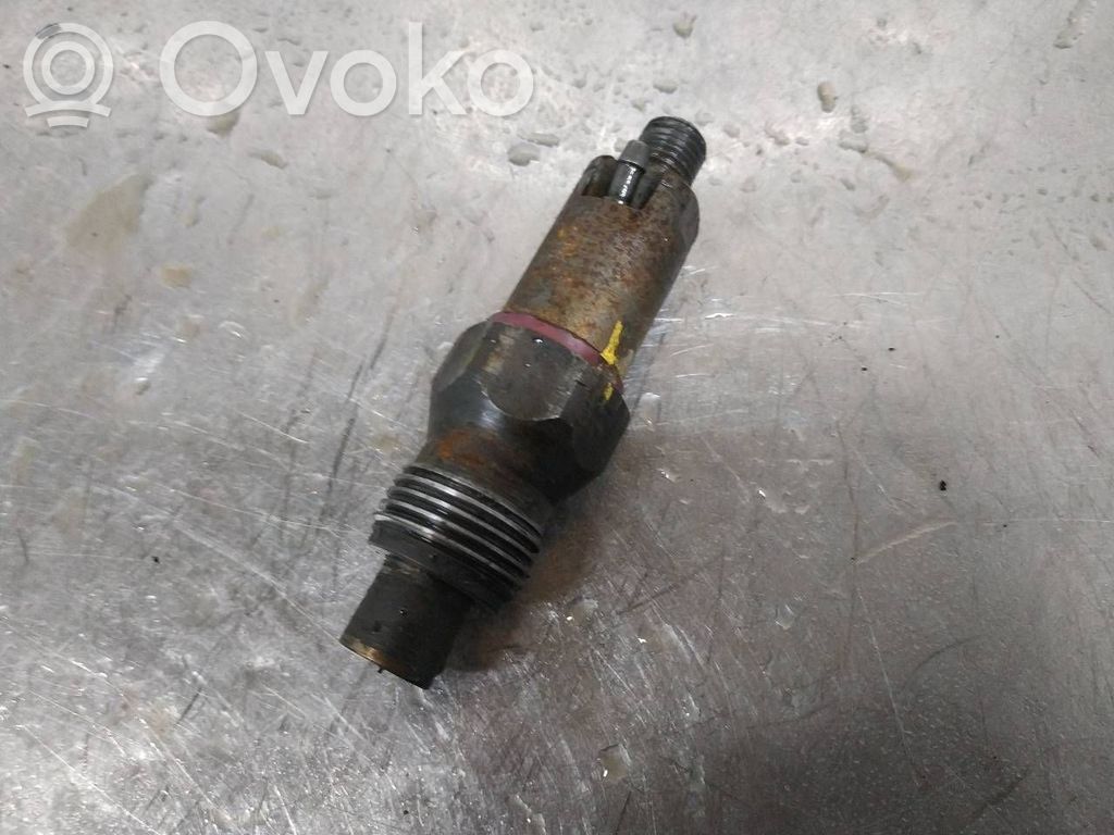Renault Kangoo I Inyector de combustible 
