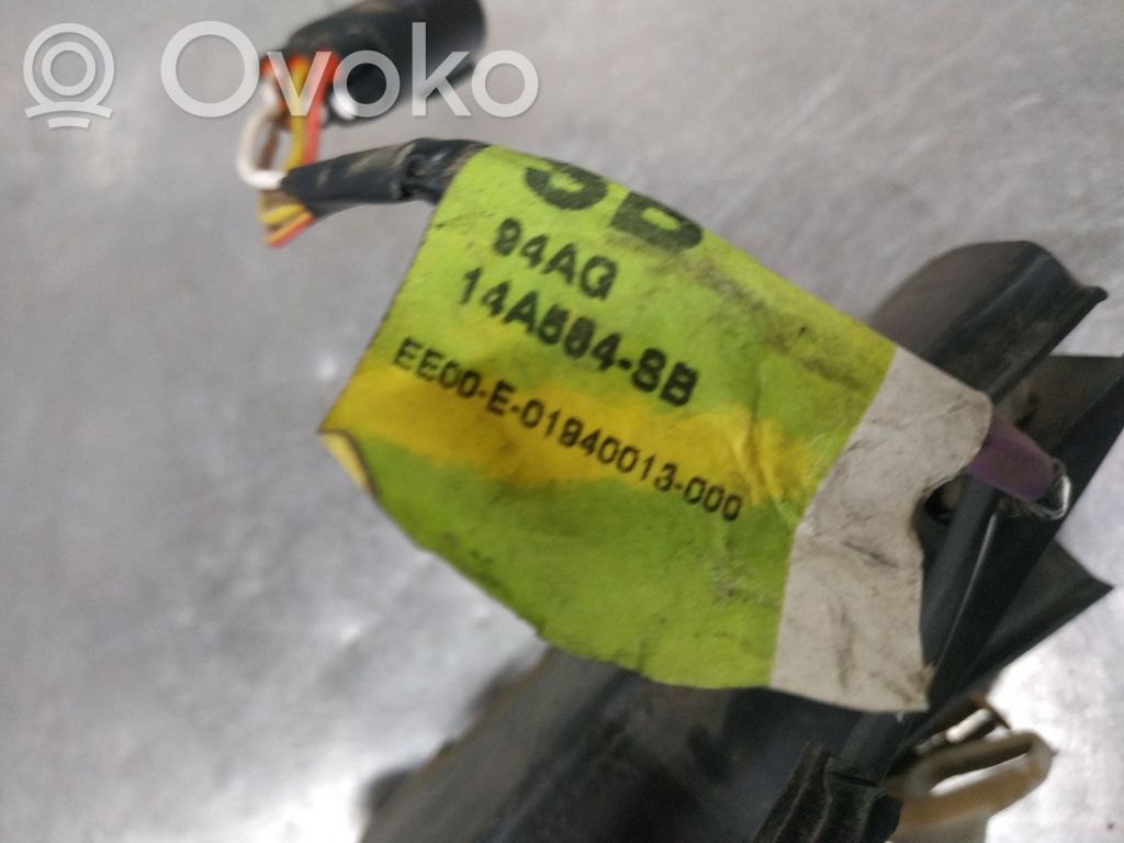 Ford Escort Priekšpusē slēdzene 