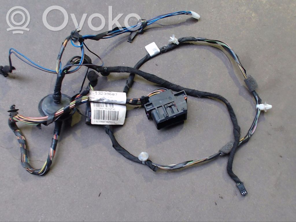 Opel Corsa D Etuoven tuulilasin kisko 