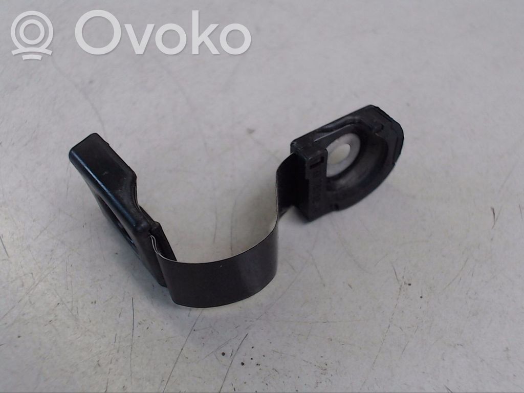 BMW X3 E83 Tailgate/trunk/boot hinge 