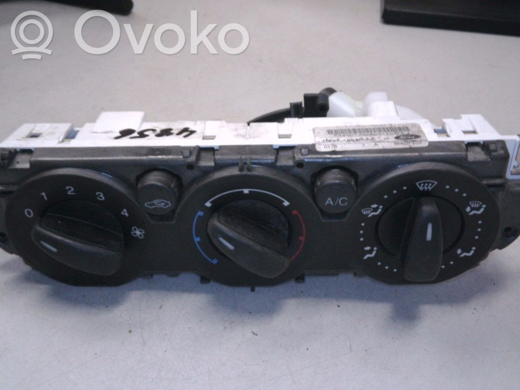 Ford Focus Panelės apdailos skydas (centrinis) 