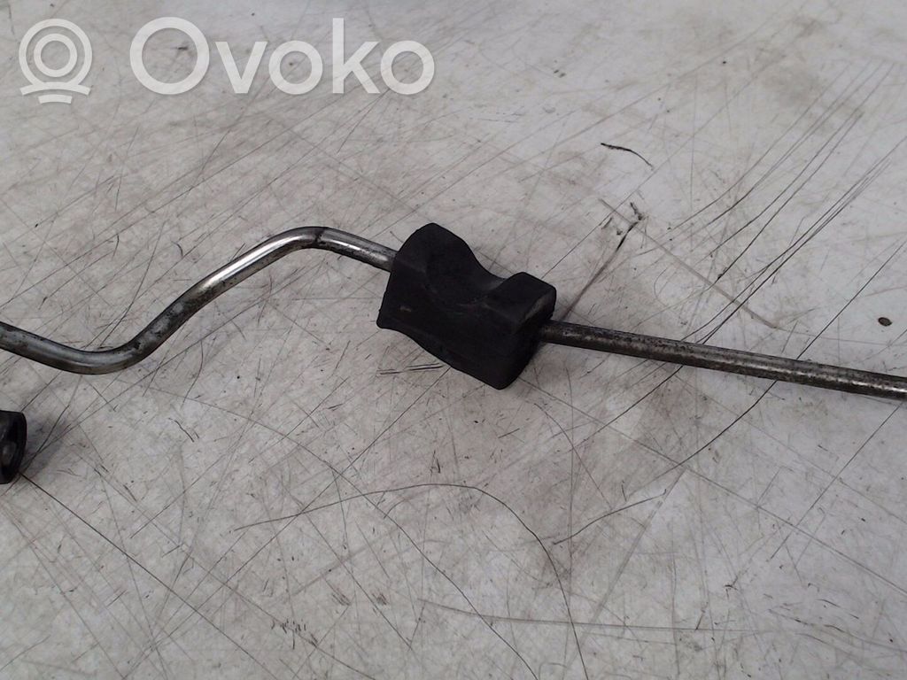 BMW 1 E81 E87 Kraftstoffverteiler Einspritzleiste Verteilerrohr 