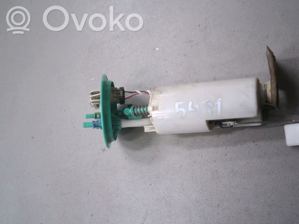 Volkswagen PASSAT B4 Degvielas sūknis 