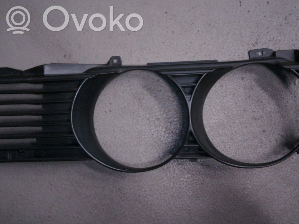 Front grill   51131938425