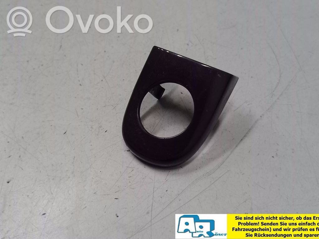Volkswagen Polo IV 9N3 Obudowa klamki wewnętrznej drzwi przednich 