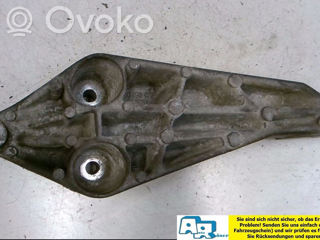 Opel Vectra B Engine mounting bracket 