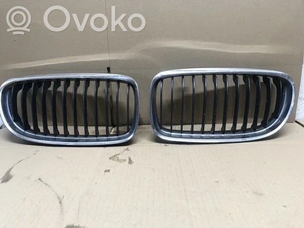 Front grill   71286137128614,10165