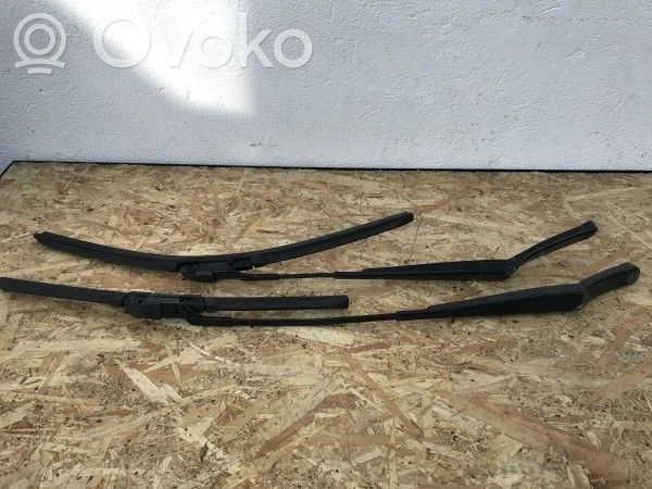 Volkswagen PASSAT B6 Etupyyhkimen sulan varsi 