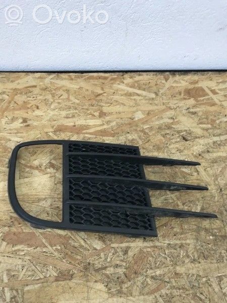 Volkswagen Golf VI Grille inférieure de pare-chocs avant 