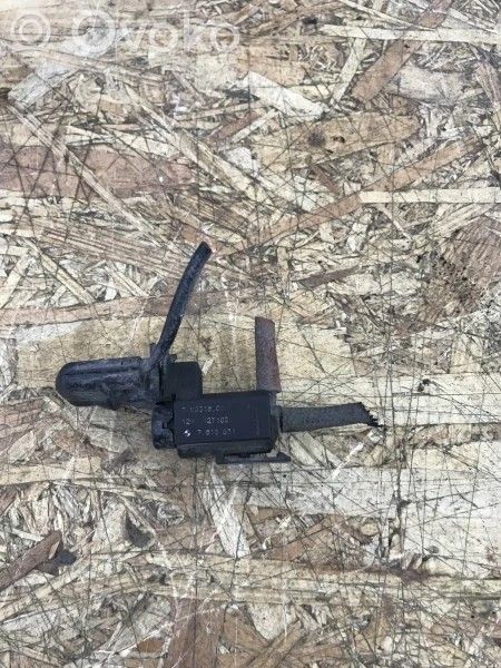 BMW X3 F25 Vacuum valve 