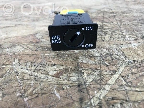 Audi Q5 SQ5 8R Passenger airbag on/off switch 