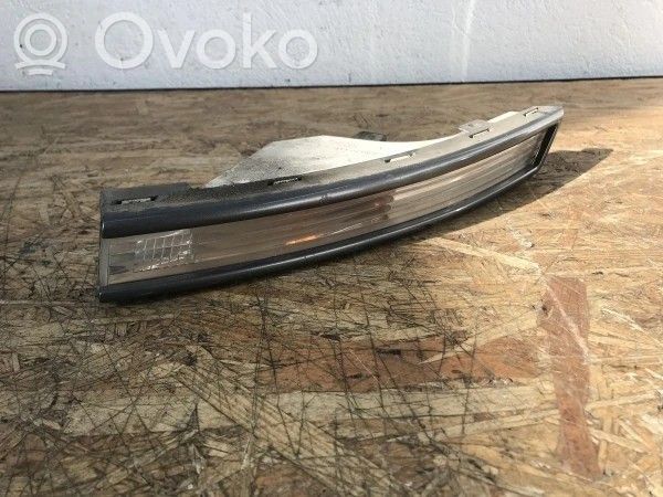 Volkswagen PASSAT B6 Etupuskurin suuntavilkku 