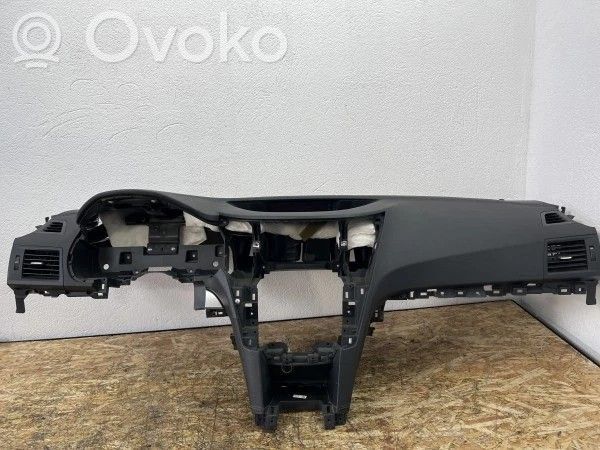 Subaru Outback Dashboard 