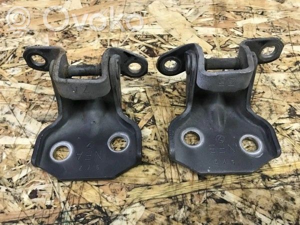 Front door upper hinge   60079AG014,34067
