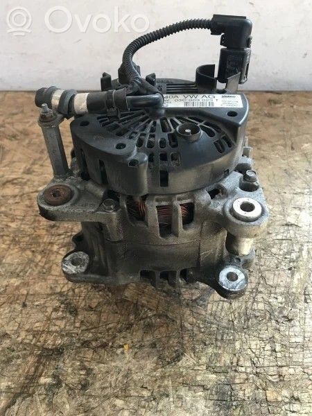 Volkswagen PASSAT B7 Generator/alternator 