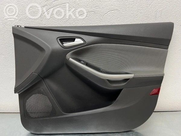Ford Focus Boczki / Poszycie drzwi przednich 