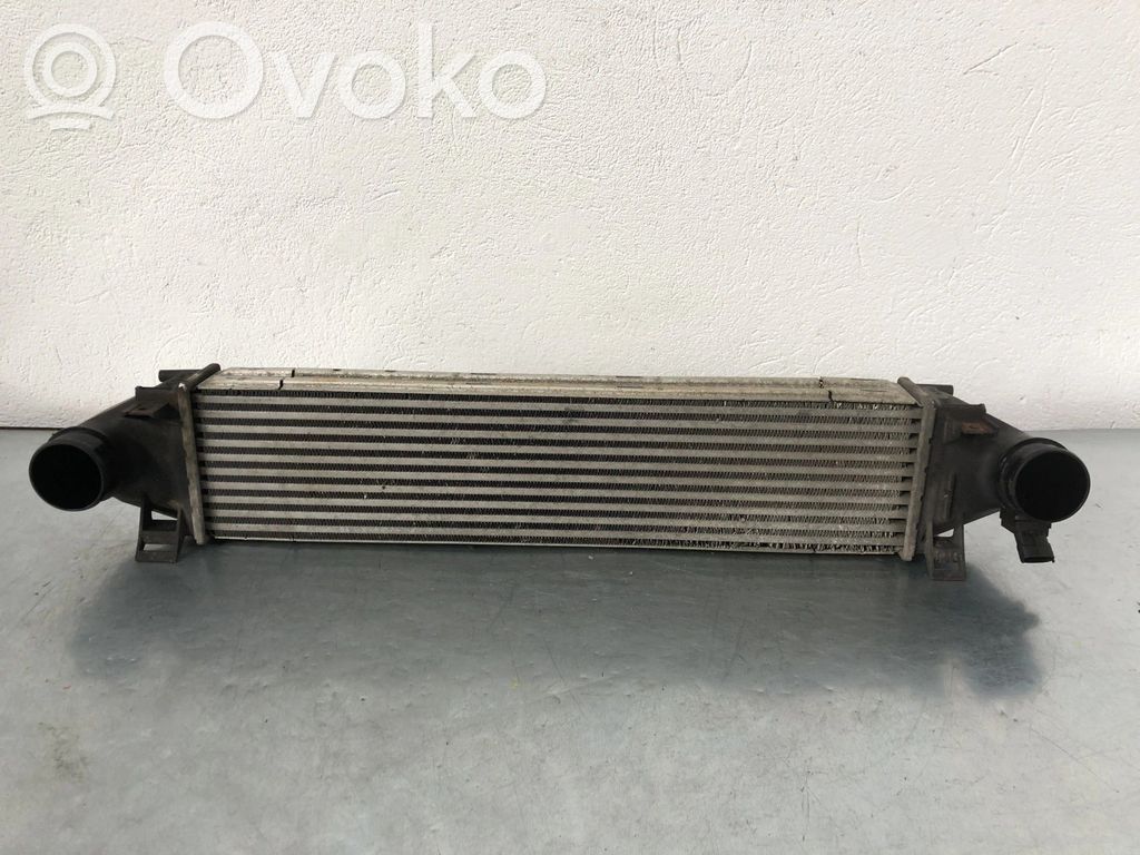 Volvo V70 Interkūlerio radiatorius 