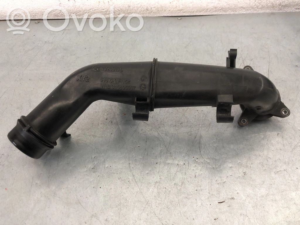 Opel Insignia A Furtun/conductă intercooler 