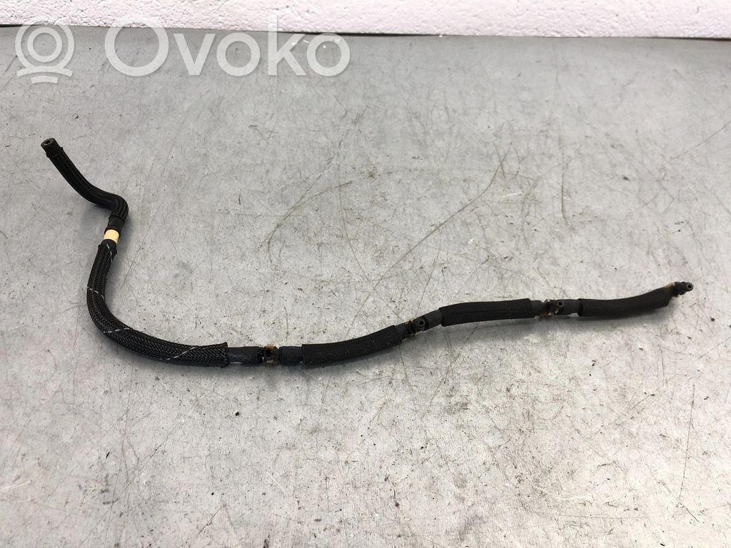 Volkswagen PASSAT B7 Conducte/furtunuri retur combustibil 