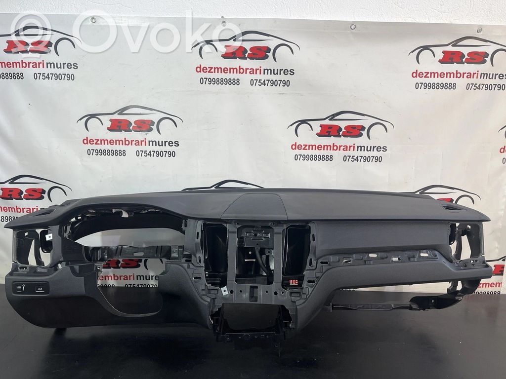Volvo XC60 Panelis 
