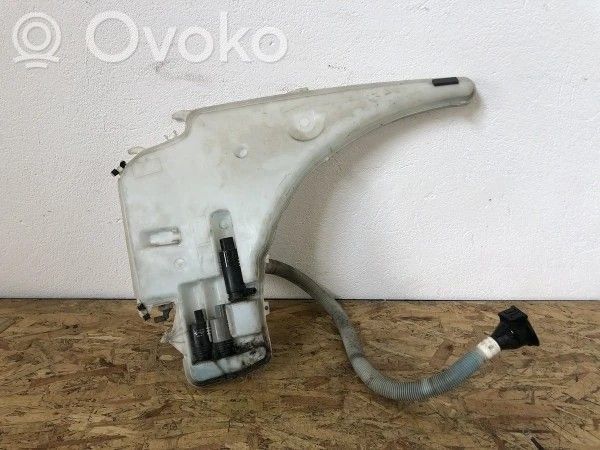 BMW 1 E81 E87 Langų skysčio bakelis 