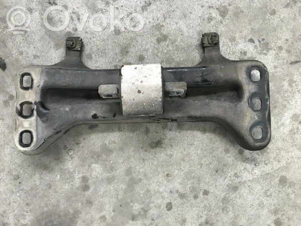 Mercedes-Benz GLK (X204) Soporte de montaje de la caja de cambios 