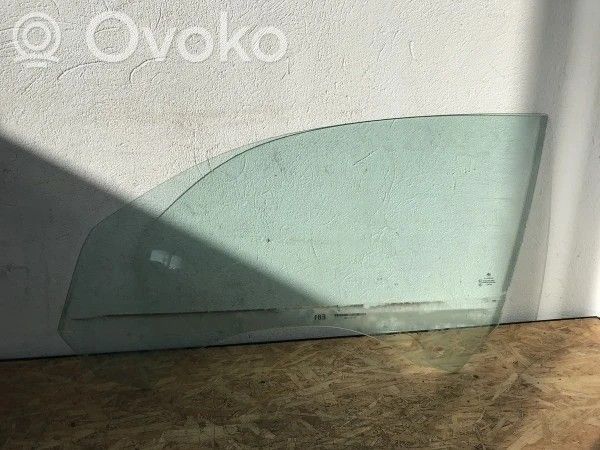 BMW 1 E82 E88 Front door window glass four-door 