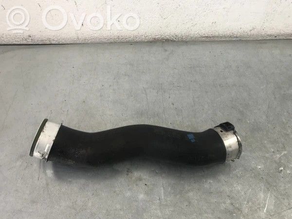 Audi A4 S4 B8 8K Välijäähdyttimen letku 