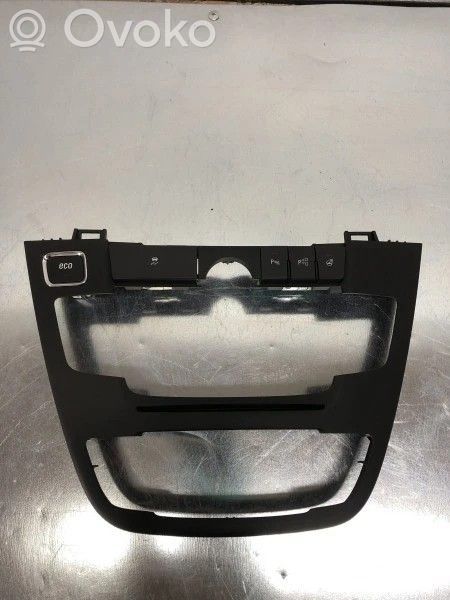Opel Insignia A Konsola środkowa / Radio / GPS 